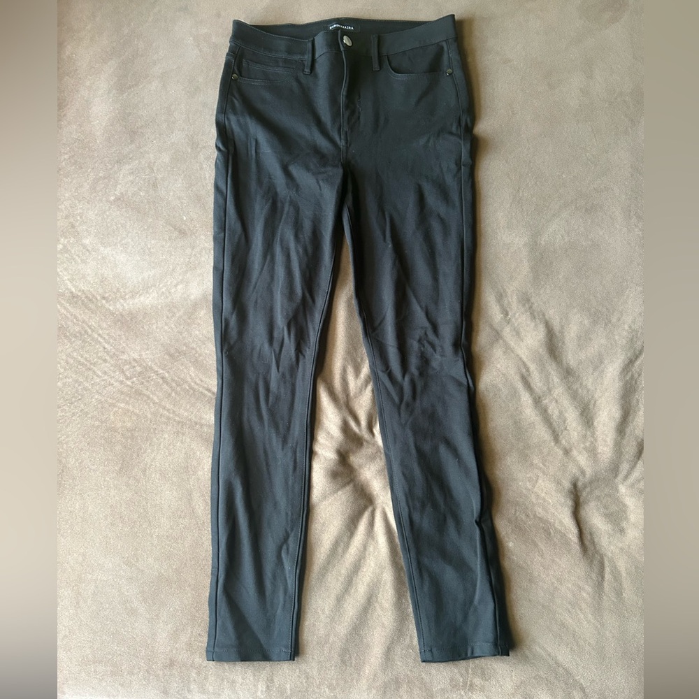 BCBGMaxAzria Black Skinny Pants